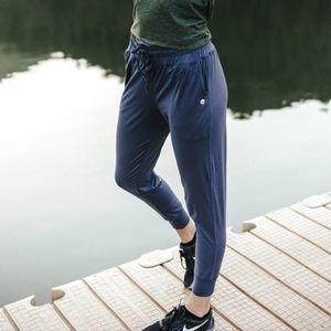 Senita Athletics Weekend Jogger